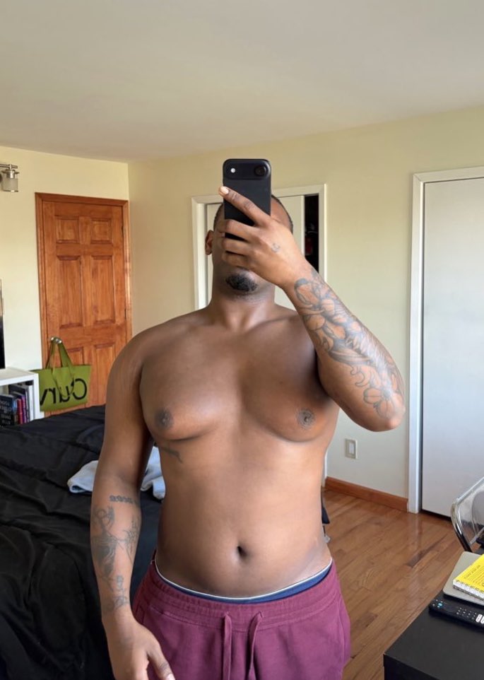 𝐿𝒥 tweet media