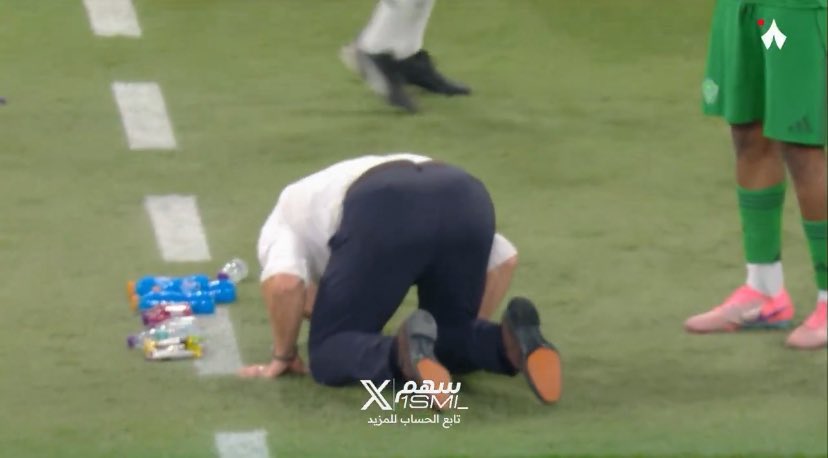 حُسام tweet media