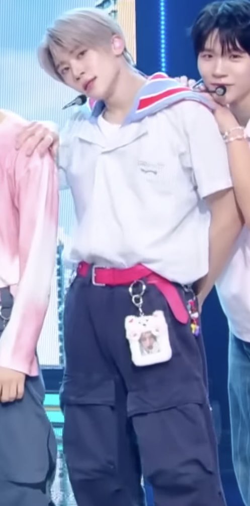 savourysion's tweet image. Remembering when sion wore his own photocard on stage what a #selflove icon