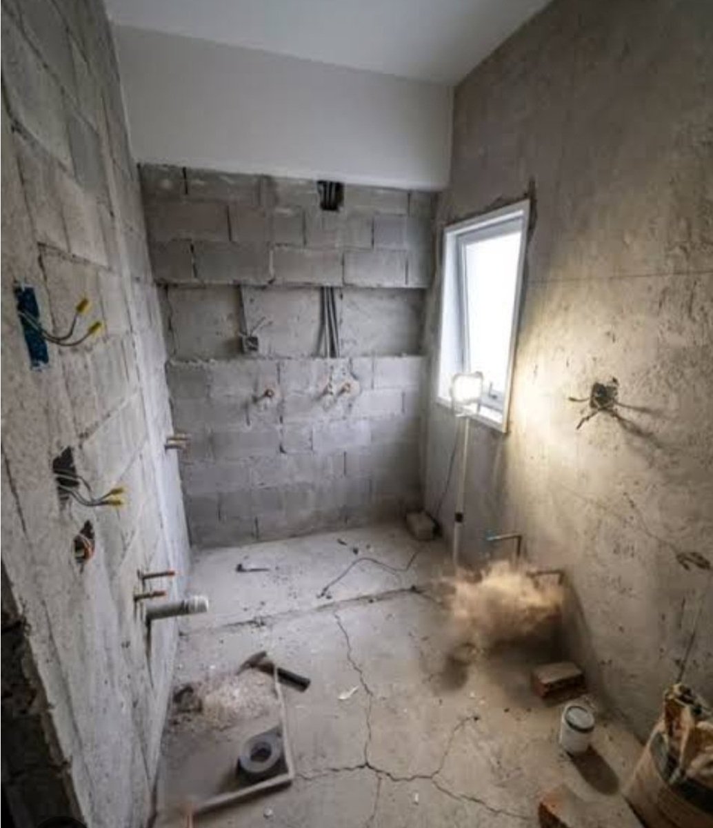 rdz_refugio's tweet photo. @CEMEXMx Hola Yo estoy remodelando el baño con cemento de Cemex ya va qedando #CemexEsTigres 🐯⚽️ https://t.co/5lZJr0tMqZ