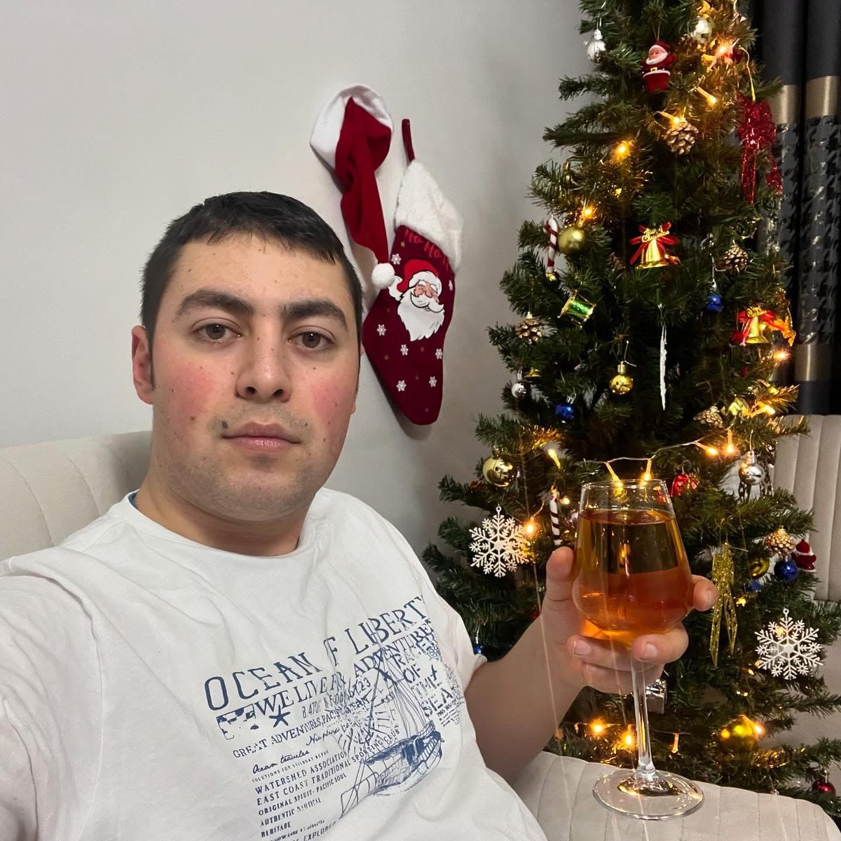 CuckhusbandC's tweet photo. @birbenvar_ Evet ciddi ilişki istiyorum kriterim yok tek ve en çok istediğim şey beni aldatacak cuckold yapcak biri ile evlenmek önceki ilişkisinden çocuğu olabilir bakarım ilgilenirim cuckold bireyim skoru yüksek tatil meraklısı alkolü olan biri ile evlenmek için can atıyorum sayfamda belli https://t.co/ypYt5LnrBP