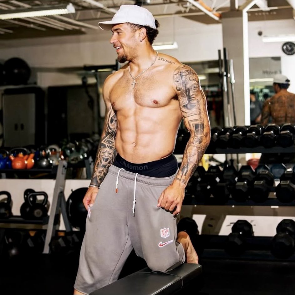 ❤️‍🩹 tweet media