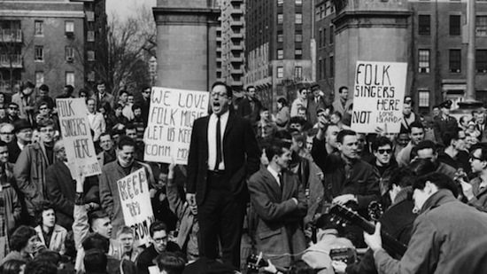 DemirerTemel's tweet photo. 9 Nisan 1961 #NewYork #WashingtonSquare Parkı'na izinsiz müzik yapmayı yasaklamayı protesto için 3000 ‘beatnik’ toplandı; protesto polisle çatışmayla ‘Beatnik İsyanı’na dönüştü

ŞAN OLSUN

#BenimŞarkım
#PınarAydınlar
#OnurŞener
#GÖZÜNÜYUMMA
#SAHNEYESAHİPÇIK
#SanatçımaDokunma https://t.co/GiovrCc1l2