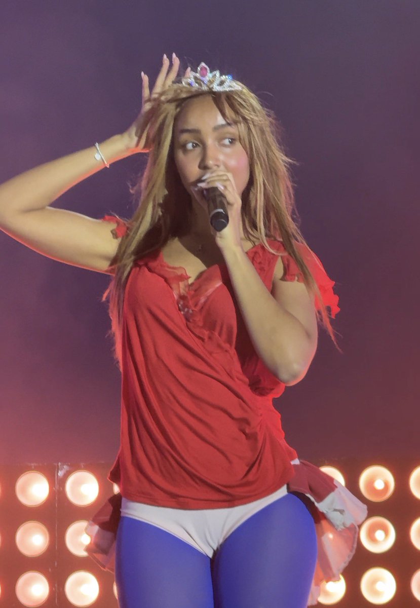 untouchedXOXO's tweet photo. Pinkpantheress people princess in Mexico
Photos taken by me  <3 https://t.co/oVC1OcKiR4