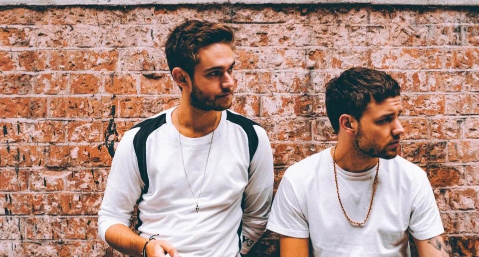 MrsAngelika10's tweet photo. These were the times...#Zedd #LiamPayne #GetLow https://t.co/PvQRSre1kU
