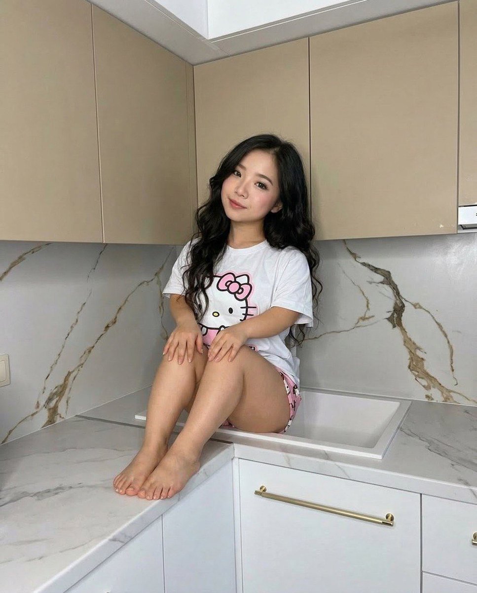 Mini Lulu tweet media