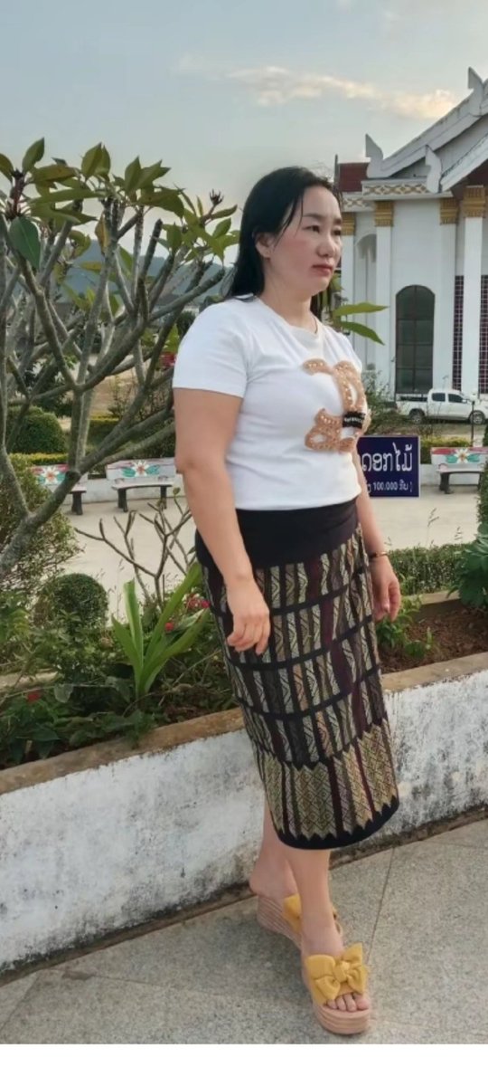 รับคุยเสียว สาวลาวในกุ่ม tweet media