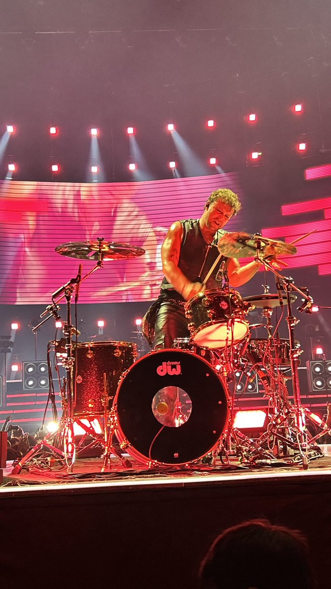 breachomens's tweet image. Ashton in Paris yesterday 💥 #EasParis #ParisIsAStar