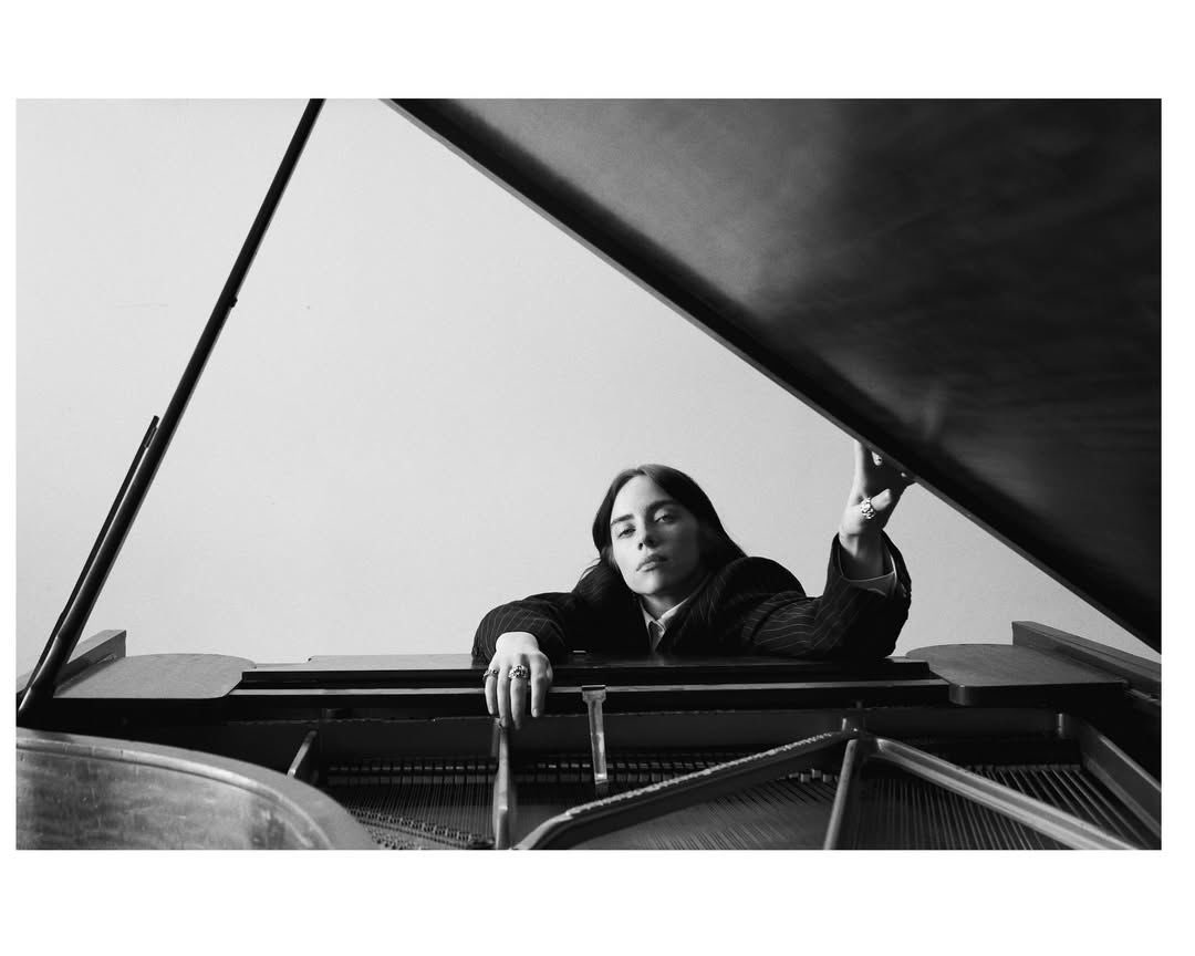 Billie Eilish España tweet media