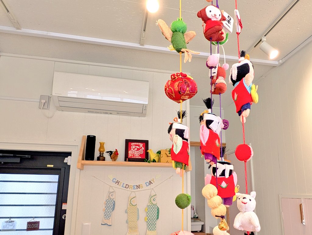 この時間、パイはりんご２個、ブルーベリー３個あります。レモンは完売です。
マフィンは夏みかんクリームチーズ２個、他は１個ずつです。
プリン、イタリアンプリン大はあります(小は完売)

17時までお待ちしております。
#菓子屋ハウフル