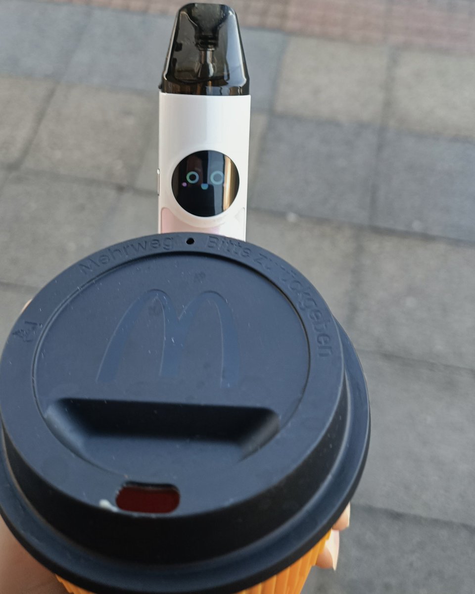 Guten Morgen ihr Feinis Erstmal den Arbeitstag entspannt mit einem Cappuccino aus der siebtrger Maschine im Mehrwegebecher und der OwO vape beginnen Nya~ :3 Mgt ihr Kaffee und wenn ja welchen Guten Morgen ihr Feinis Erstmal den Arbeitstag entspannt mit einem Cappuccino aus der siebtrger Maschine im Mehrwegebecher und der OwO vape beginnen Nya~ :3 Mgt ihr Kaffee und wenn ja welchen