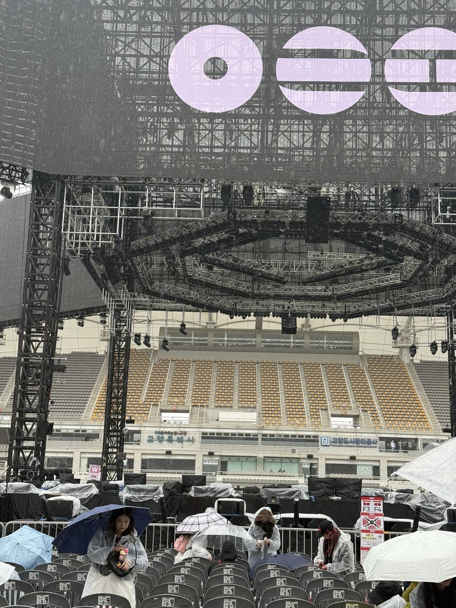 mila VA A VER A BTS tweet media