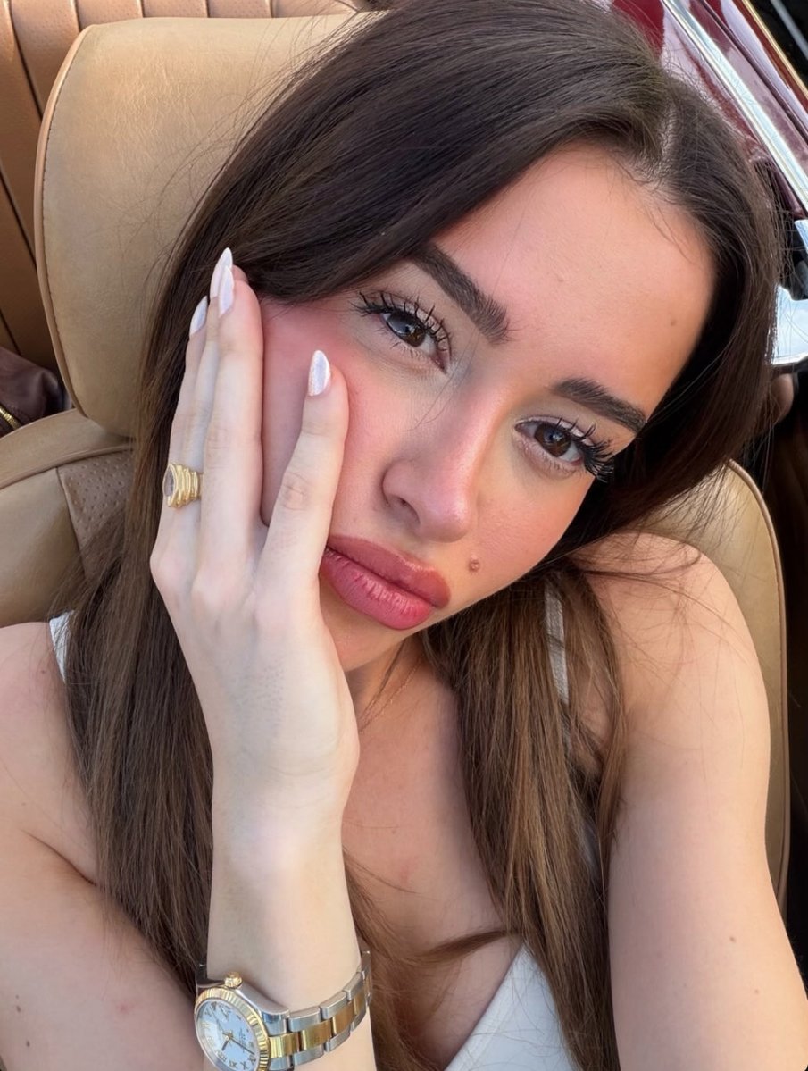 ElenaOverdrive's tweet image. #f1twt #selfieday 

-𝑬𝒍𝒆𝒏𝒂 𝑷𝒂𝒕𝒓𝒐𝒗