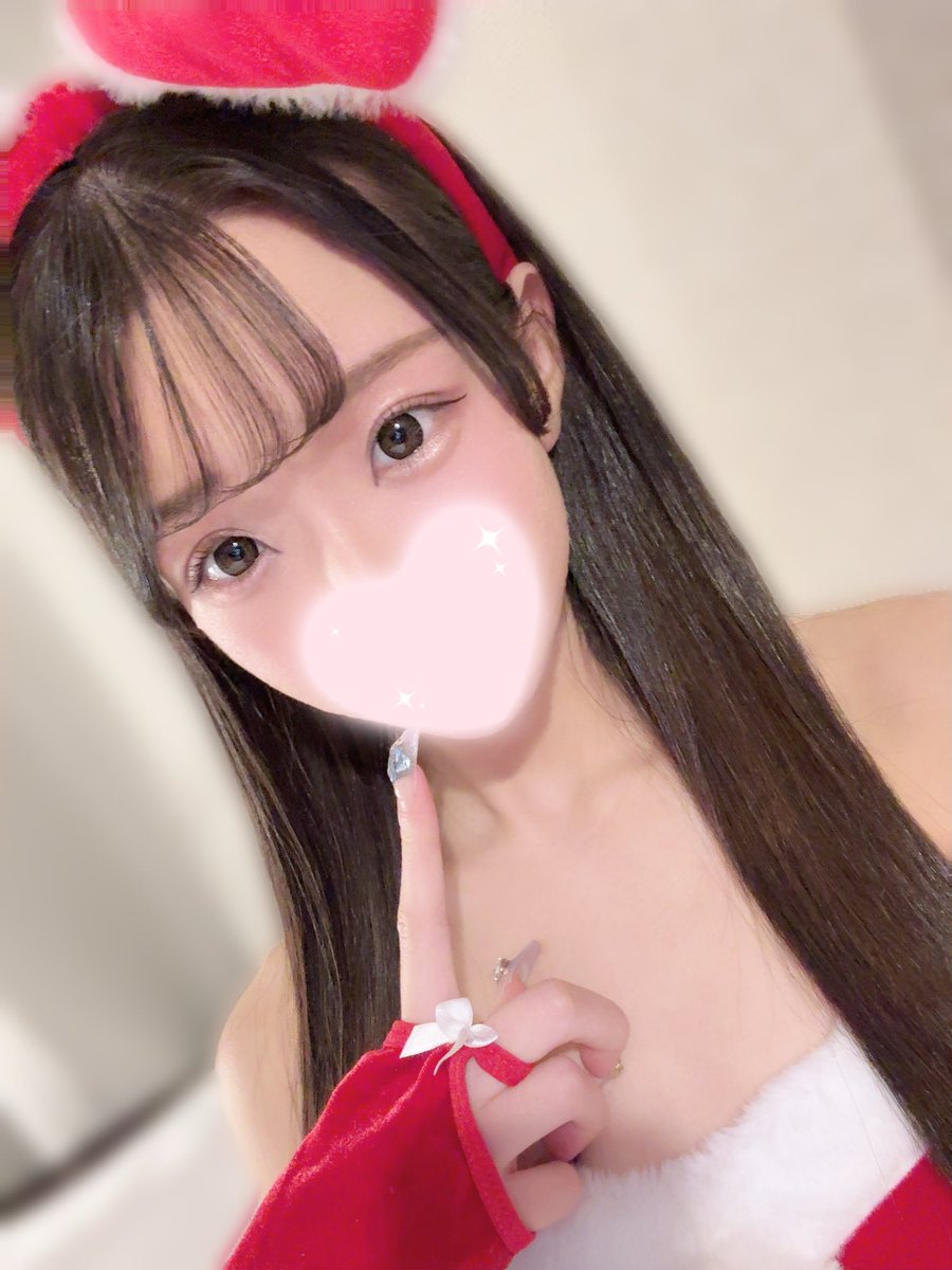 a_sahi____'s tweet photo. 水色大好きだからずーーっとネイル水色だったのにピンクになって悲しい、サゲ🙃🙃🙃 https://t.co/Vdj0GxAjMS