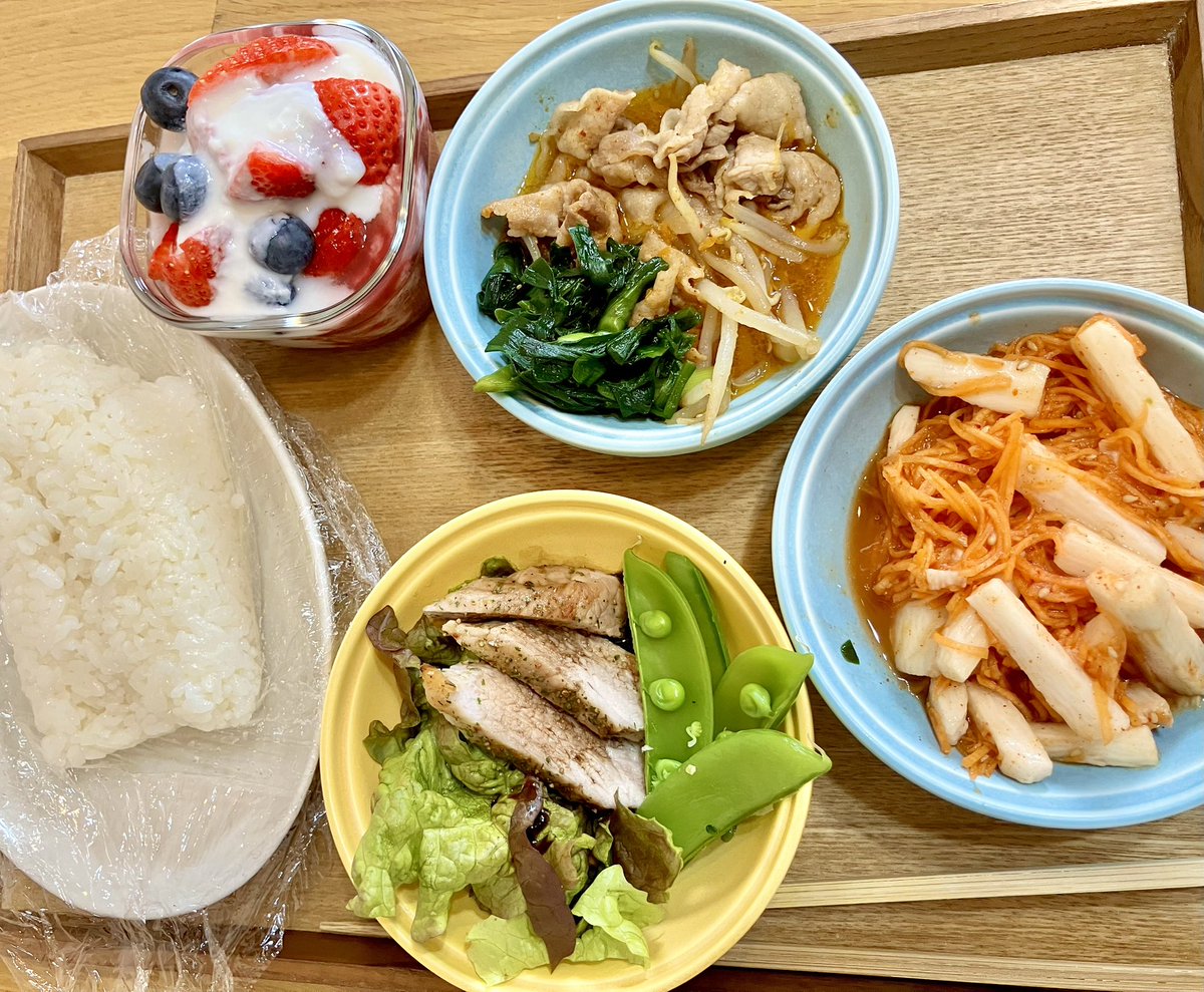 anyam9's tweet photo. 作りおきした後に食べるご飯が1番好き。贅沢やな〜ってなる。 https://t.co/024mFZ1q0o