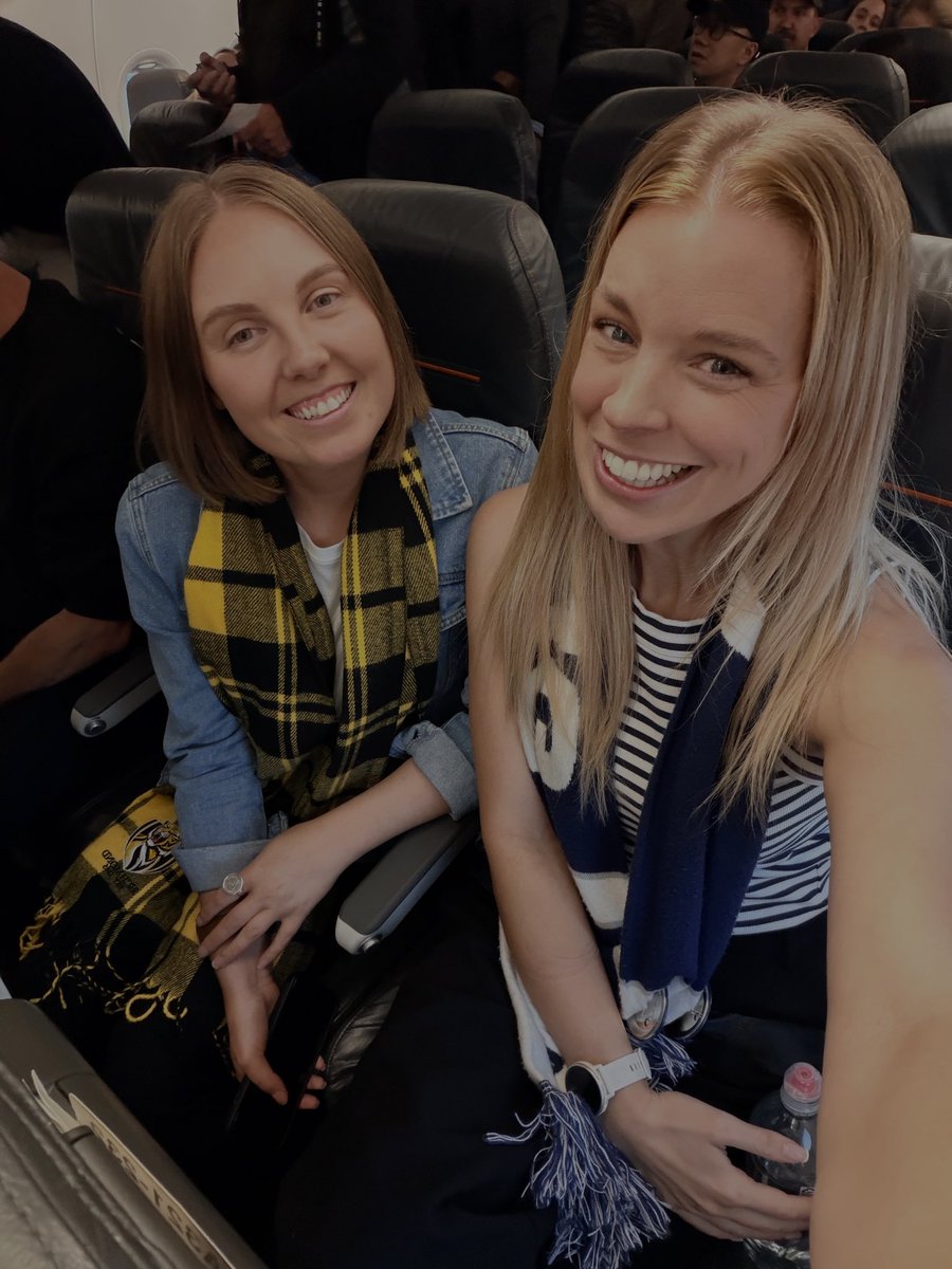 amy 🌻 tweet media