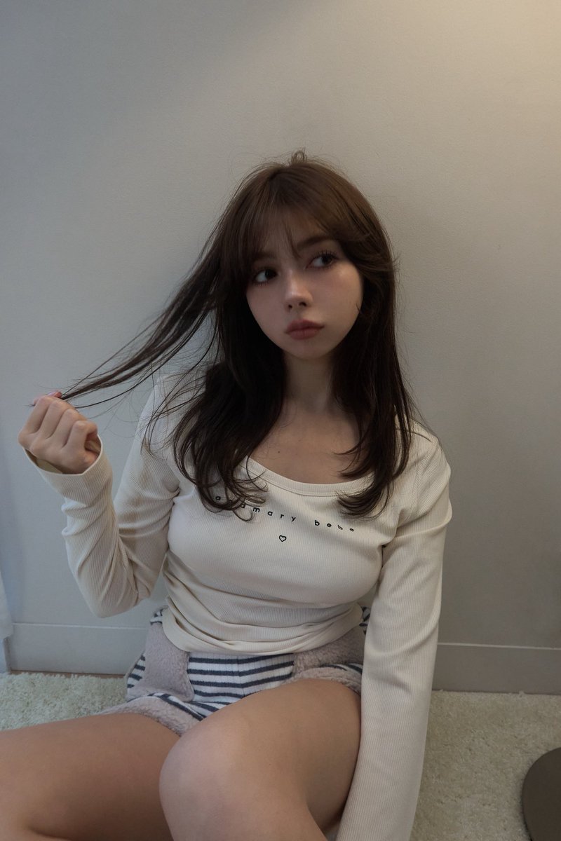 My bebe logo tops color ivory/pink beige ¥7700-tax in しなやかな