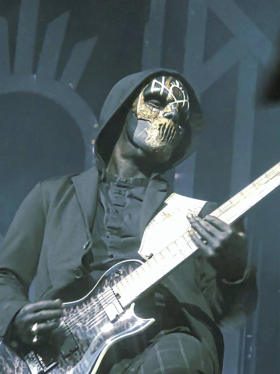 faye ᛑᛗᛛ tweet media