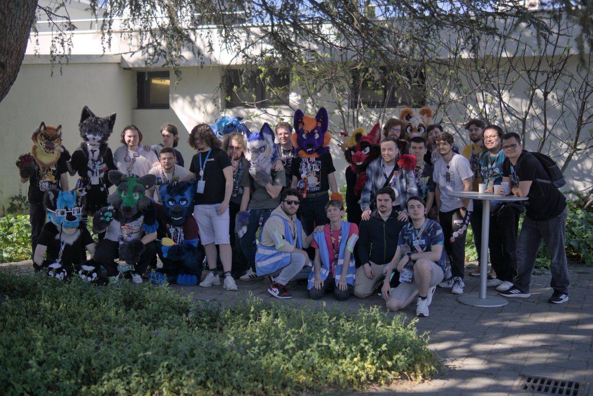 PunkyCayler #Fureast4 tweet media