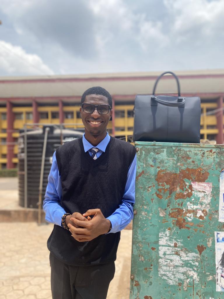 Good morning, X. It's Thursday.✨
The weekend is almost here. Almost.😅
Remember, 1% every day.🥂

LFG 🚀💪🏾