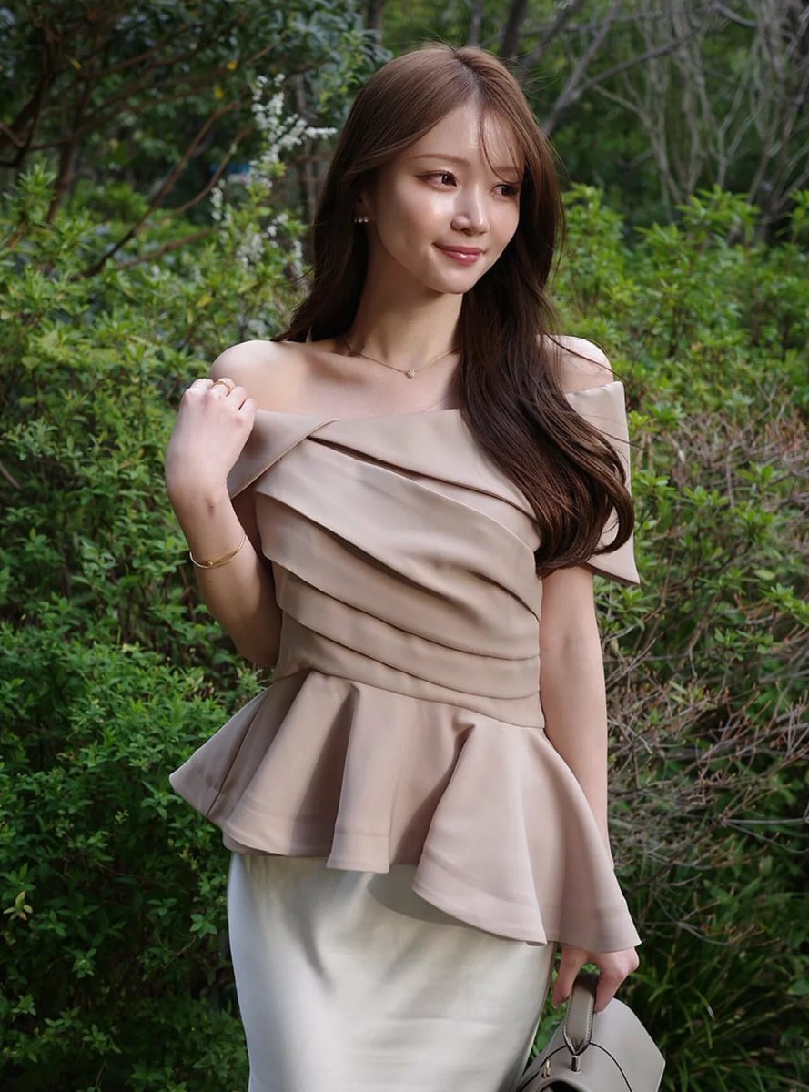 _usagionline's tweet photo. FRAY I.Dのこれ形綺麗すぎない…！？360度美しい…
今ならポイントバックでポイントもめちゃくちゃつく🥺♡ https://t.co/XVAhiHQYrj