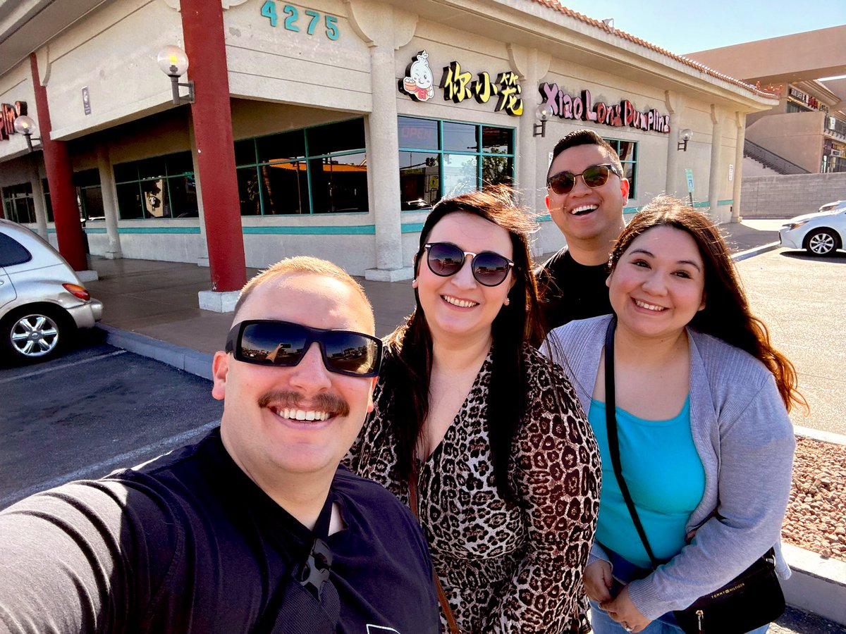 SincerelyyNaomi's tweet photo. We tried Xiao Long Dumplings here in Las Vegas - amazing experience. Delicious food. We can’t wait to go back!! https://t.co/YGTjeqUo63
