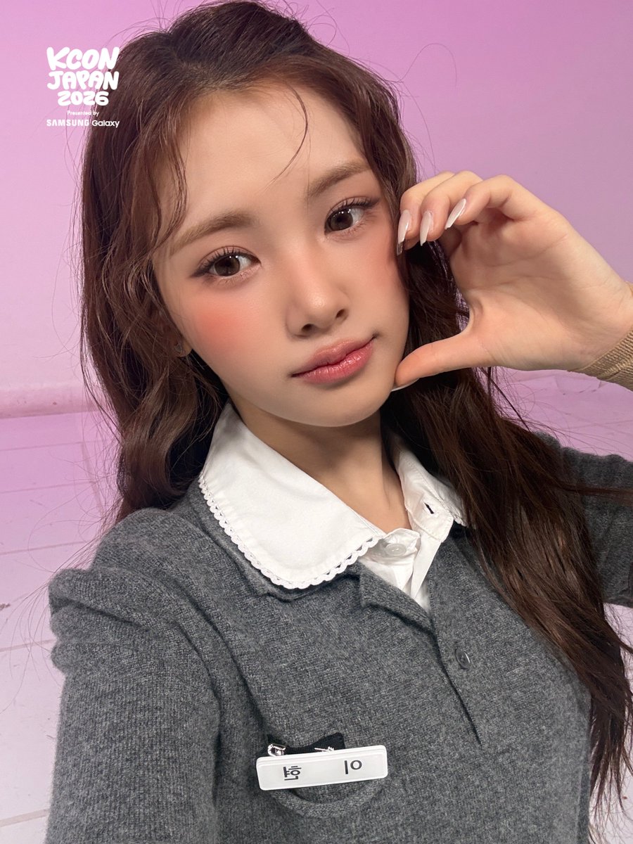 [#KCONJAPAN2026] #BabyDONTCry CHECK-IN REWARD for KCONer! 🎁

Dear Cherries!
Love, Baby DONT Cry 🍒

Cherriesへ
Baby DONT Cryより 🍒

Cherries에게!
Baby DONT Cry이 🍒

-
KCON JAPAN 2026 
MAY 8-10 
Makuhari Messe 

Let's #KCON