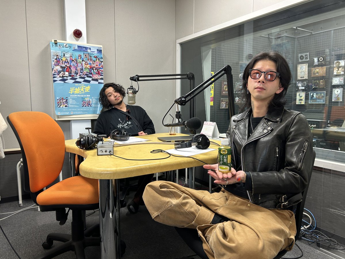 SIX LOUNGE tweet media