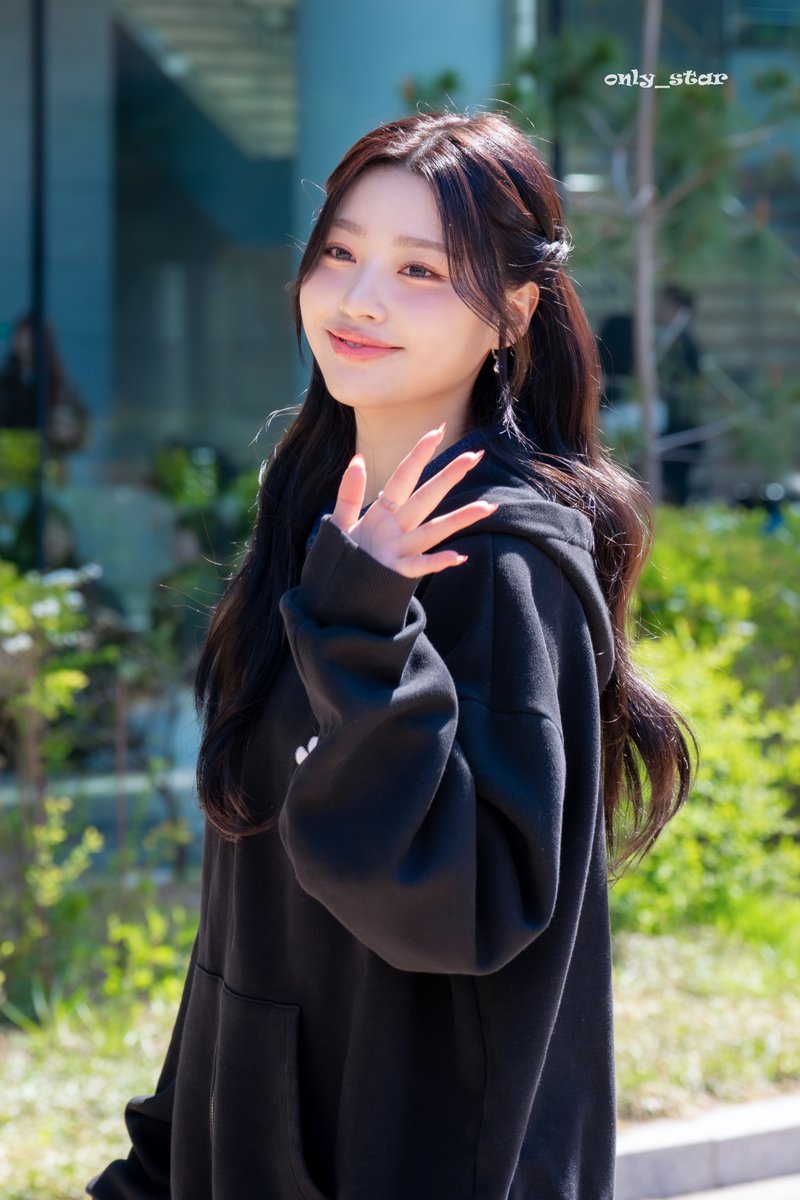 only_star tweet media