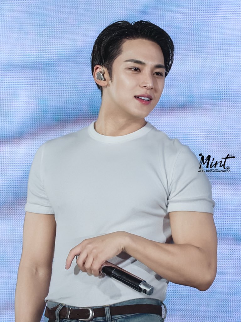 Mint_MinW's tweet photo. 260405
SEVENTEEN [NEW_] ENCORE Day2

💪🏼🐶

#민규 #MINGYU #金珉奎 #ミンギュ #SEVENTEEN #세븐틴 https://t.co/y0rzPRlSw9