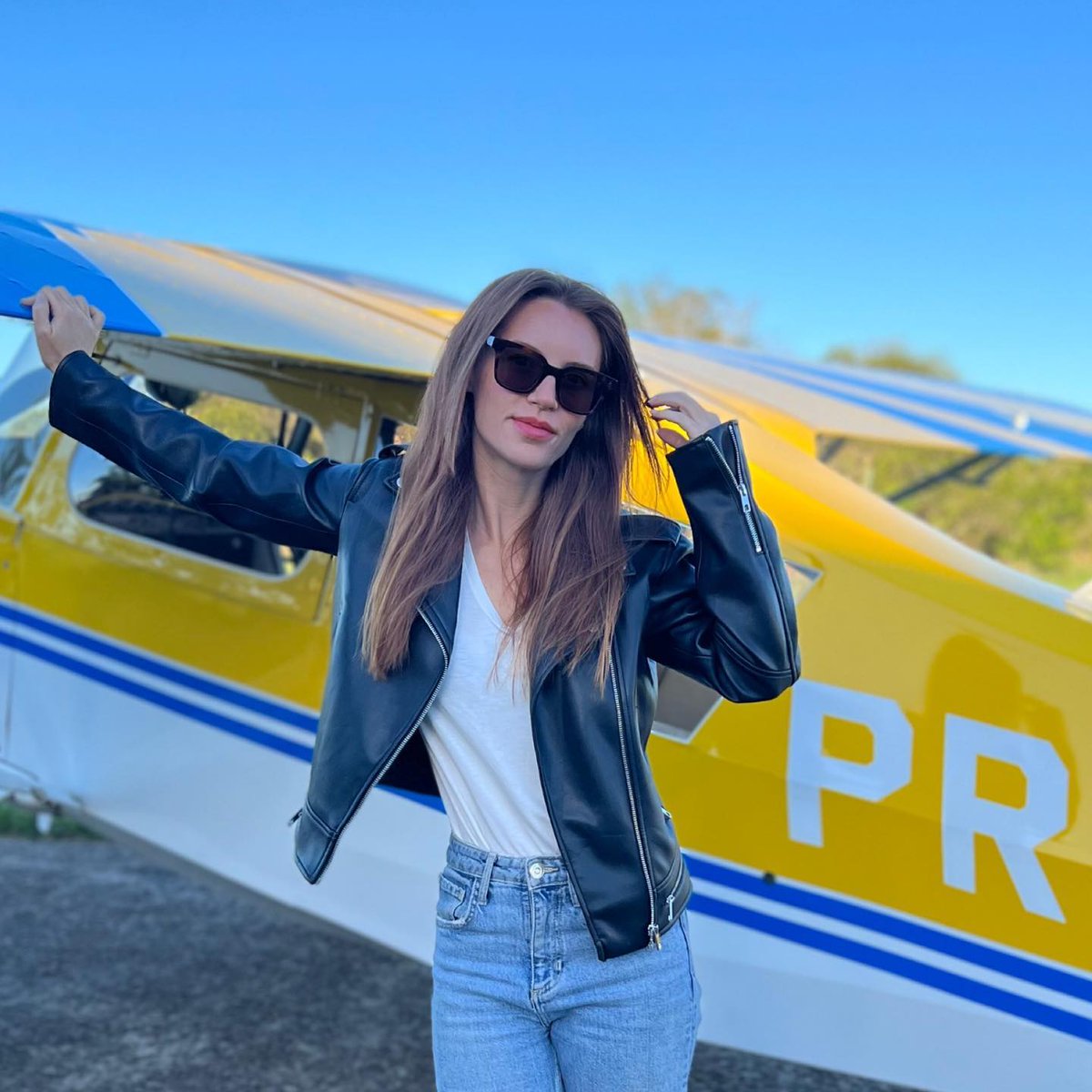 Selena Lane tweet media