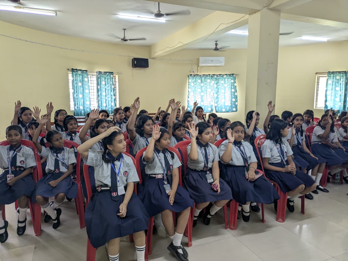 TNabagram's tweet photo. 🌸 Empowering Awareness, Ensuring Dignity 🌸
MHM workshop for Grades V–XII focused on hygiene, awareness &amp; breaking taboos. 💙
Creating confident, informed young minds!

#MenstrualHygiene #BreakingTheTaboo #Empowerment #AwarenessMatters https://t.co/a5lWCGMw6k