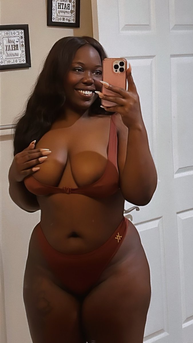 Hoochie ‘WTFC’ Hendrixx ✨ tweet media