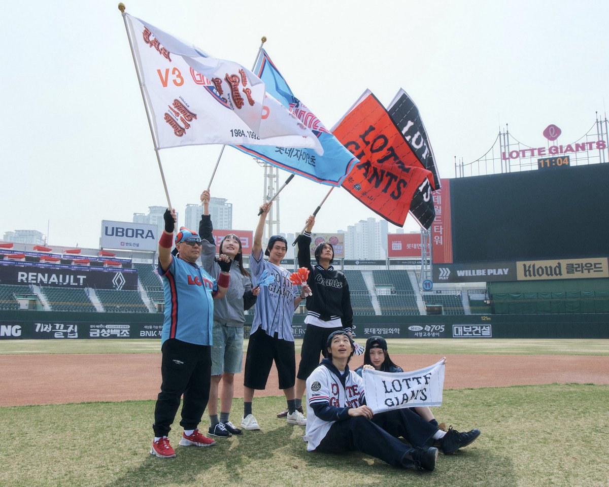 gonangiants's tweet photo. 깃발아재 너무 귀여우심 ㅋ.ㅋ https://t.co/l7amOf5rpz