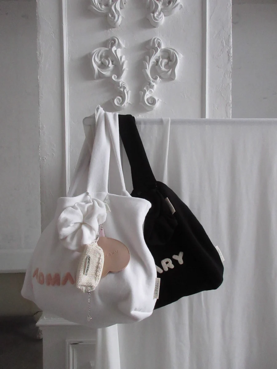 バッグ Milky pile toto bag with chouchou HFcVrmgb0AAEnhG?format=webp&