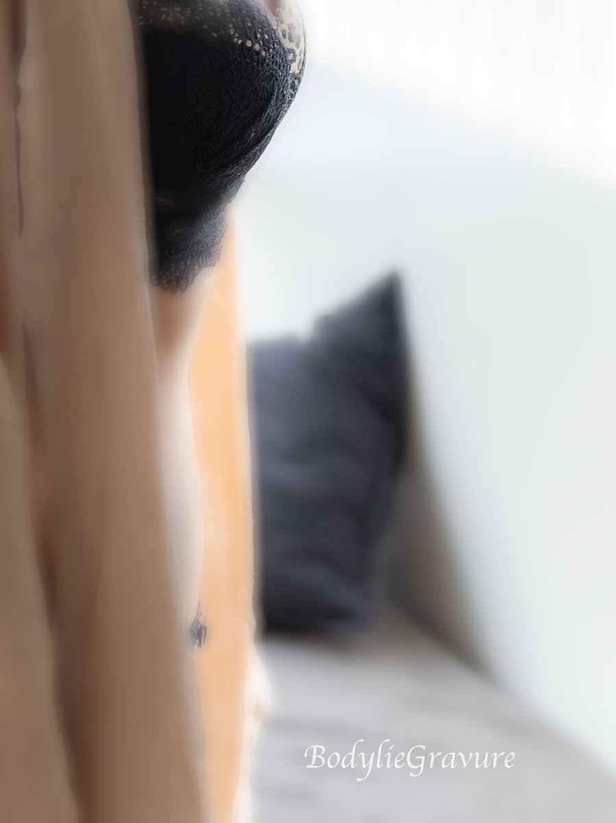 bodyline_g's tweet photo. Just a little…

I don’t show everything here.

The rest is waiting.

#lingerie #faceless #bodyline #curves #tease

👉 https://t.co/ppklSXhjhx https://t.co/tYYJU0ngOt