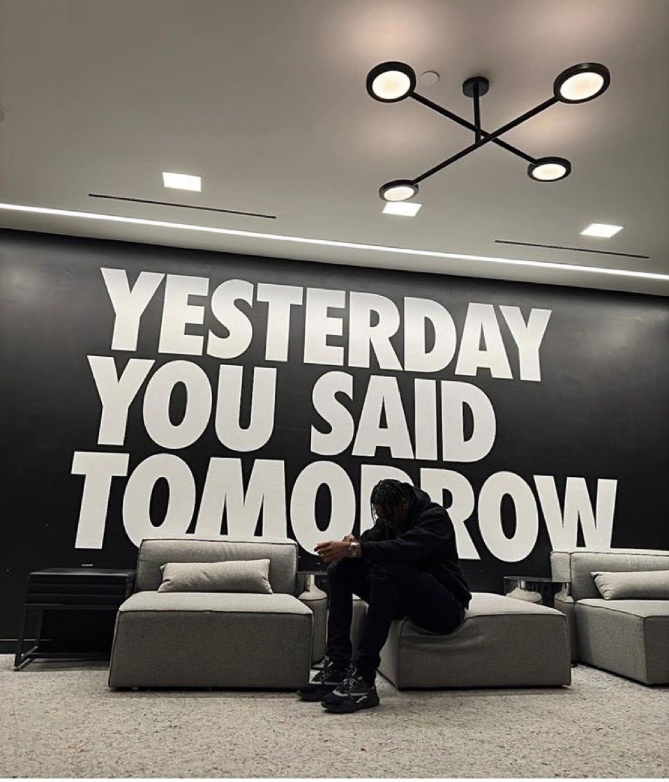 VÏČŤOR💧 tweet media