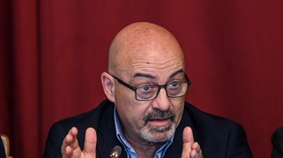 classcnbc's tweet image. #Leonardo, soluzione interna per il dopo Cingolani: spunta Gian Piero Cutillo, capo della divisione Elicotteri, ma Lorenzo Mariani (numero uno di Mbda Italia) resta in pole. Il mercato, invece, vorrebbe un bis dell’attuale ad: tinyurl.com/4yf8769b