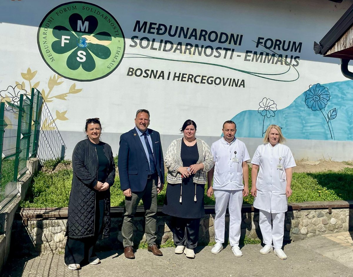 renaudmeyer's tweet photo. Interesting visit of the @MFSEmmaus center in #DobojIstok. Impressed by the dedication of the team &amp; results achieved. Pleased to see how the @UNDPBiH support is leveraged to improve quality of services to the residents of the center #SDG10 https://t.co/vrav3MWSrX