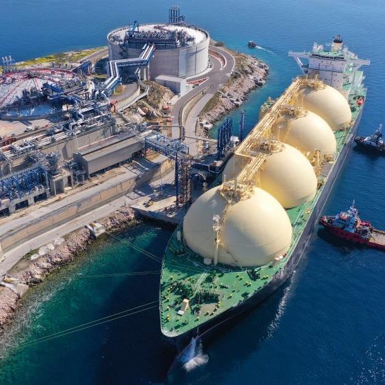 jacksonhinkle's tweet photo. 🚨🇷🇺 BREAKING: Russia offers sanctioned LNG to South Asia at a 40% discount. https://t.co/QnoctEY67e