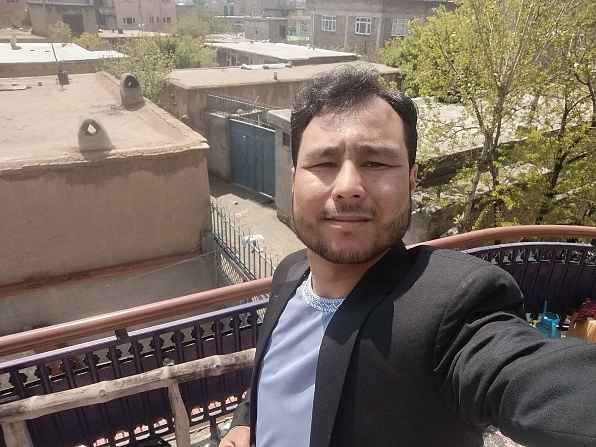 دوستان و همکاران عزیز،
زندگی گاهی انسان را با آزمون‌های سخت روبه‌رو می‌کند. خوشبختانه اکنون دوباره فرصت آن را دارم که در کنار شما باشم و با شما در ارتباط بمانم.
از تمام محبت‌ها، دعاها و حمایت‌های شما صمیمانه سپاسگزارم. حضور و یاد شما برایم بسیار ارزشمند است.
مهدی انصاری