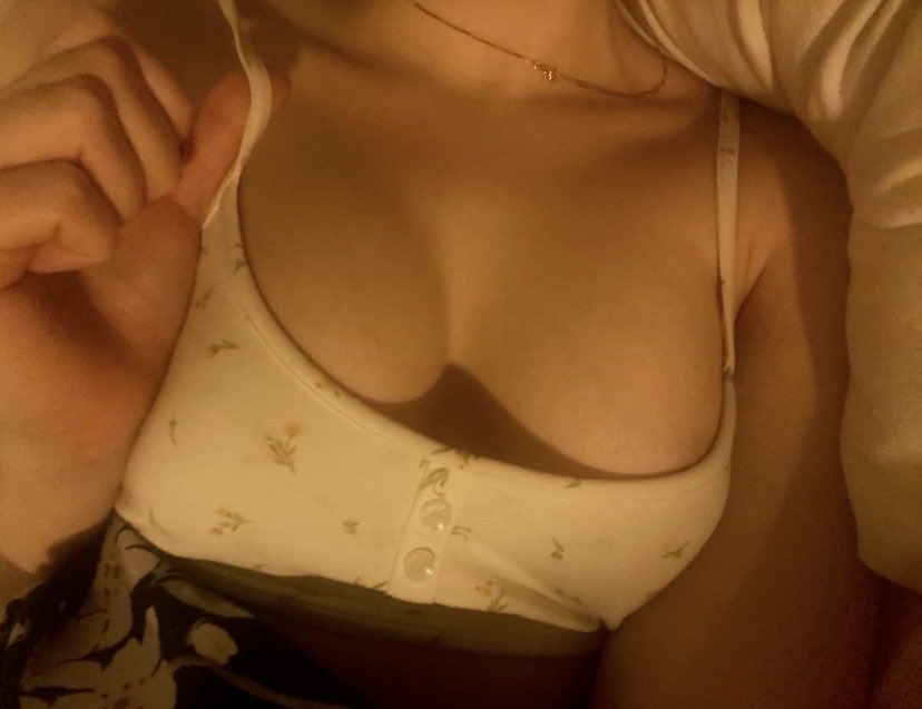 ChloeBird tweet media