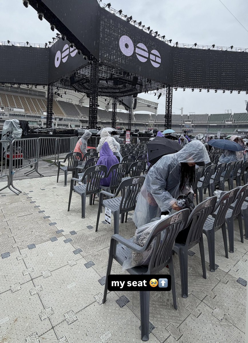 lu⁷ va a ver a bts🇦🇷 tweet media