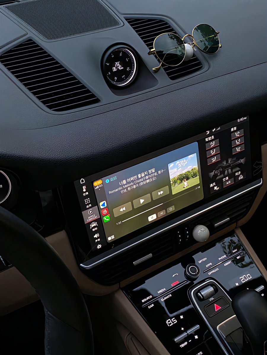 Tina Hyatt tweet media