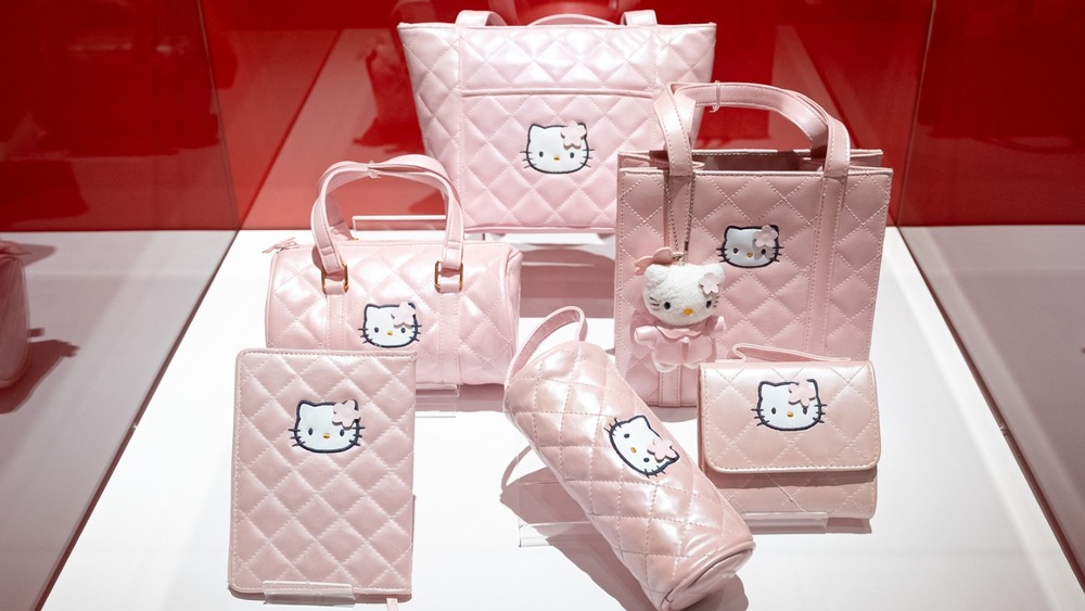 Fashion Press tweet media