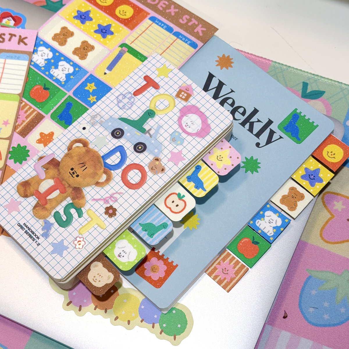 stickwithme✨ tweet media