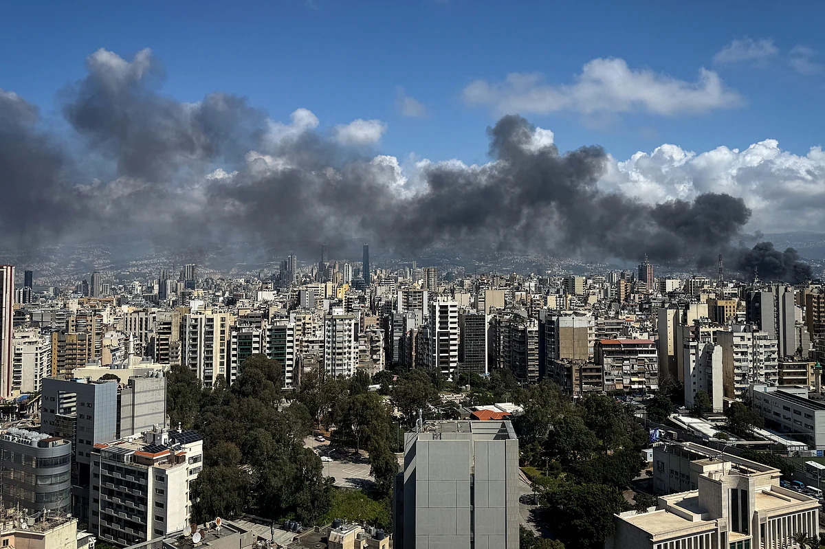 MENAFN's tweet image. 'Massacre': Israel Launches Heaviest Strikes In Lebanon Since Beginning Of War #'Massacre': #Israel #Launches #Heaviest #Strikes #Lebanon #Beginning #Facebook #Twitter #Meta #Instagram #TikTok dlvr.it/TRxcfC