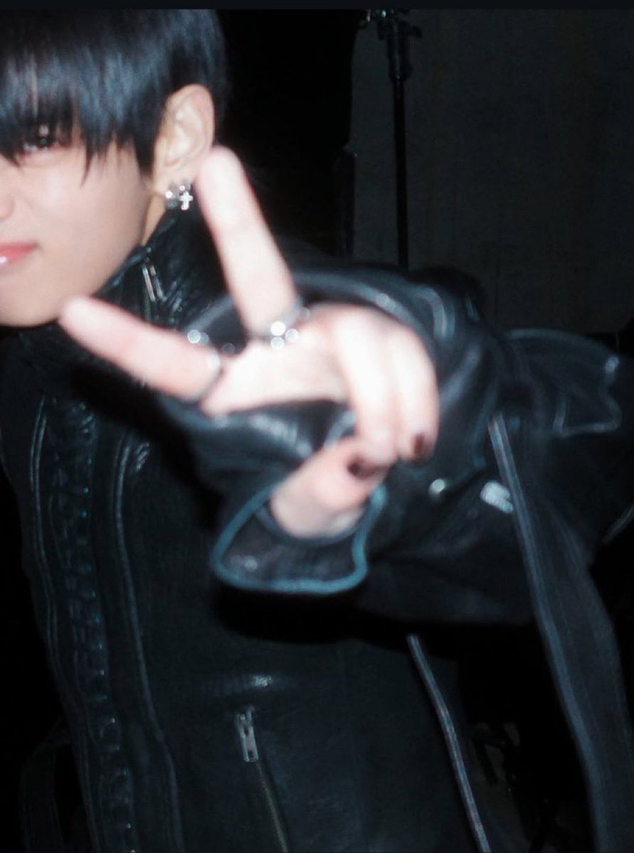 babybear :) ‎𐤀 tweet media