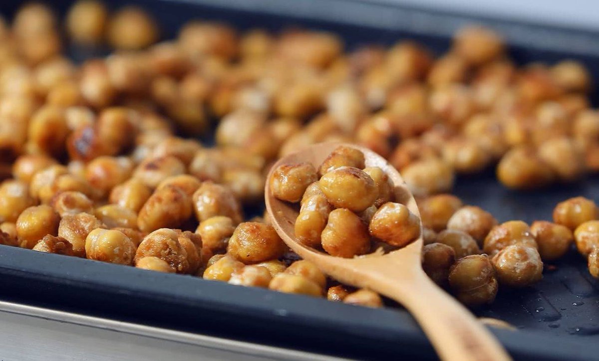 carrot84's tweet photo. Sharing crispy, sweet, nutty bites with friends = perfect snack time!  Grab your faves and tag your snack buddy https://t.co/ezpkpMmUx1