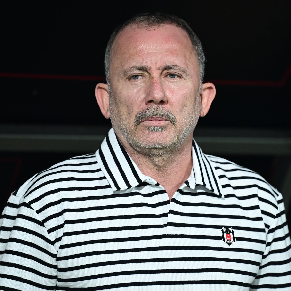 SİYAH SANCAK tweet media